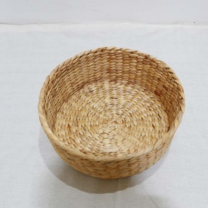 Panier de rangement multifonctionnel rustique et écologique en jacinthe d'eau tressée pour la décoration intérieure - Product Image 6