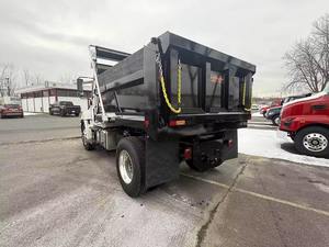 Camión Tractor de 10 Ruedas de Grado Industrial 6x4, Cabeza Tractora Diésel para Transporte Pesado en Construcción, Minería y Logística - Product Image 4