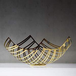 Panier à fruits élégant en métal à structure ouverte pour comptoir de cuisine, support à fruits robuste en fer pour pommes et bananes - Product Image 1