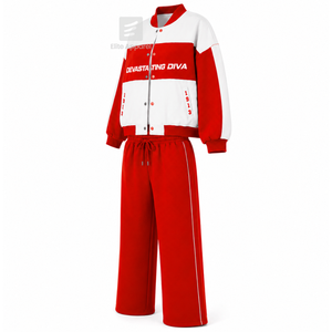 Ensemble de sport respirant personnalisé Delta Sigma Theta Sorority avec logo brodé sur le devant, coupe ample, ensemble en molleton 2 pièces pour femme - Product Image 2