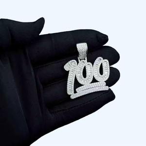 สร้อยคอจี้ตัวอักษรประดับเพชรโมอิสซาไนต์ทรงเหลี่ยมเจียระไนแบบหรูหรา สไตล์ฮิปฮอป ชุบเงินแท้ สำหรับทุกเพศ เหมาะสำหรับงานปาร์ตี้ - Product Image 1