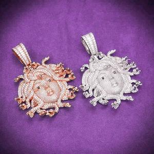 Pendentif ZAWO HOUSE de luxe entièrement serti de diamants, Medusa en moissanite, bijoux hip-hop, breloques personnalisées en moissanite pour hommes - Product Image 6