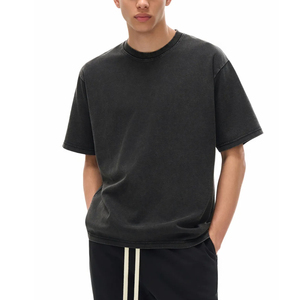 เสื้อยืดคอกลมแขนสั้นผู้ชายทรงโอเวอร์ไซส์ สีดำ ผ้าฝ้าย ดีไซน์เรียบง่าย สีพื้น ทอแบบเรียบ - Product Image 4