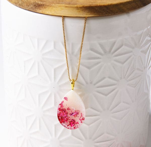 Collar de resina con diseño de flor rosa, fabricado en India, éxito de ventas, para chicas y mujeres, joyería de moda para fiestas. - Product Image 1