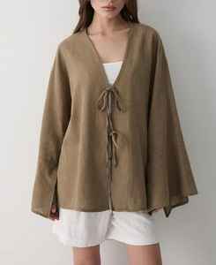 เสื้อเชิ้ตผู้หญิงสไตล์วินเทจน่ารัก ผ้าลินิน 100% แบบไม่ทอ ย้อมสีพื้น ทรงห่อ คอวี ผูกเชือก แขนยาว ทรงหลวม - Product Image 1