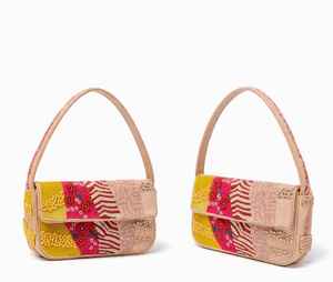 Bolso de Hombro Bordado con Cuentas Acrílicas Hecho a Mano en Forma de Trapezoide para Mujer, Mini Bolso de Moda con Cierre de Cremallera - Product Image 4