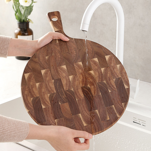 Tabla de cortar y servir de madera de acacia XINZUO multiusos de 16.73X12.6'' con orificio para colgar - Product Image 3