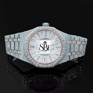 Orologio Premium con Diamanti Moissanite, Completamente Tempestato di Pietre VVS, per un Look di Lusso, Disponibile per la Vendita - Product Image 1