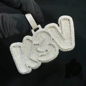 Pendentif Lettre Personnalisé en Argent Massif, Entièrement Sertie de Moissanites Rondes, 3 Pouces de Large, Testées au Diamant, Bijoux - Product Image 2