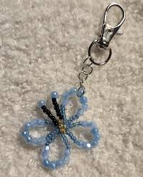 Llavero Hecho a Mano con Bordado Intrincado y Detalle de Cristal de Cuarzo Rosa, Estilo de Dibujos Animados Colorido, Duradero, Ecológico, Impermeable y Ligero - Product Image 6