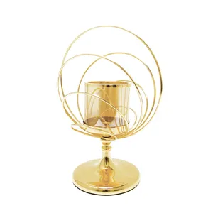 Support à bougies en fer forgé fait main de haute qualité pour centre de table d'hôtel, restaurant et décoration hôtelière, fourni par Zahid - Product Image 1