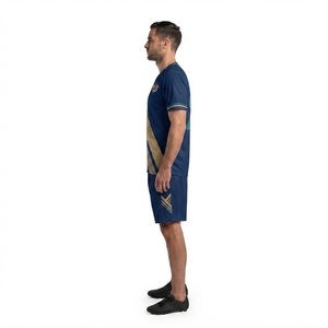 Conjunto de Camiseta y Pantalones Cortos de Fútbol Sublimados en Poliéster 100% Color Azul Marino y Dorado, Uniforme Personalizado para Equipos Juveniles y Adultos, Producto OEM - Product Image 3