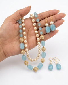 Collar de Perlas Blancas de Dos Capas Chapado en Oro de Lujo con Piedras Preciosas Azul Cielo, Joyería de Boda Hecha a Mano para Mujer - Product Image 4