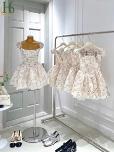 Robe Courte en Chiffon Tissé à Motifs Floraux avec Manches Bouffantes, Col Carré, Taille Haute, Coupe Évasée, Style Féminin Doux et Léger – Fabriquée au Vietnam - Product Image 2