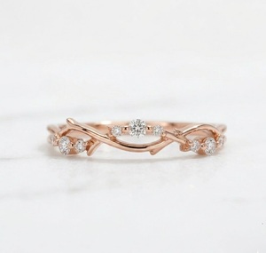 Anillo de Boda Clásico de Oro Blanco de 14K con Diamantes Cultivados en Laboratorio E VS, Diseño Art Deco de Hoja y Rama, Media Eternidad, Venta al por Mayor - Product Image 2