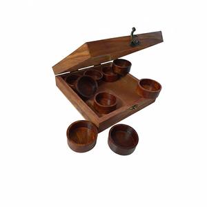 Boîte à épices en bois artisanale de qualité supérieure avec plusieurs compartiments pour un rangement organisé des épices, des herbes et des assaisonnements dans la cuisine - Product Image 4