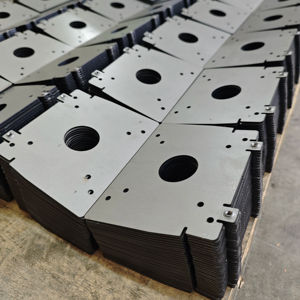 Placa de Montaje de Motor de Acero con Orificio Central Roscado para Ensamblaje de Maquinaria, Fabricación Personalizada de Chapa Metálica - Product Image 4