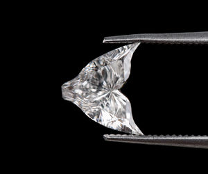 Diamante cultivado en laboratorio de 0.90 CT CVD/HPHT con forma de cola de pez, corte único personalizado, VVS, VS, diamante suelto cultivado en laboratorio para joyería, gran venta. - Product Image 1