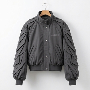 Blouson Bomber Gris Anthracite pour Femme, Manches Plissées Sculptées, Col Montant, Fermeture à Boutons Pression, Poignets Côtelés, Fabricant Personnalisé en Gros - Product Image 1