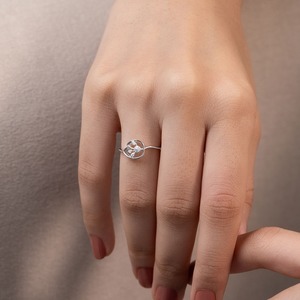 Anillo de Compromiso y Boda de Plata de Ley 925 con Flor de Diamantes, Corte Brillante Redondo, Engaste de Garras, Estilo Romántico, para Mujer - Product Image 6