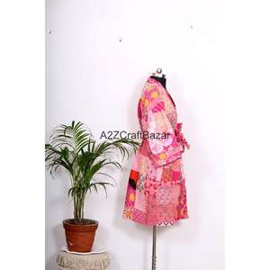 Robe d'automne pour femmes, faite à la main en Inde, imprimé floral, col en V, fermeture à cordon, manches longues, 100% coton - Product Image 5