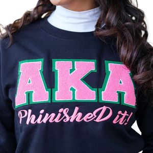 Sudadera Negra Unisex AKA Phinished It con Cuello Redondo, Gráfico de Letras en Chenilla, Algodón Premium, Elegante y Cómoda - Product Image 3