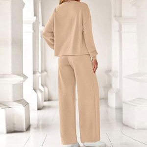 Ensemble de survêtement classique pour femme, doux et assorti, pour un confort quotidien, des activités de loisirs et un style week-end. - Product Image 5