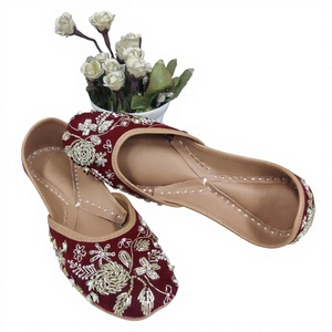 BS INTERNATIONAL Golden Embroidery Flower Designing Traditional Fashion Trend Girls Handcrafts Genuine Leather Shoes Custom Logo - Product Image 1