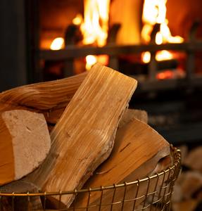 Leña de Abedul Seca al Horno a Precio Mayorista, Troncos de Roble y Haya Secos al Horno de 25 cm, Leña de Madera Dura de Mangrovia para la Venta - Product Image 4