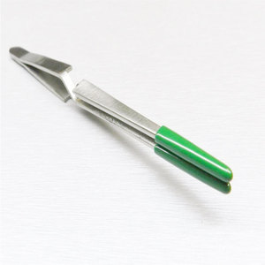 Stainless Steel 4.5 Inch Reverse Action PVC Tip Tweezers For Body Jewelry Installation And Professional Body Piercing - Product Image 1