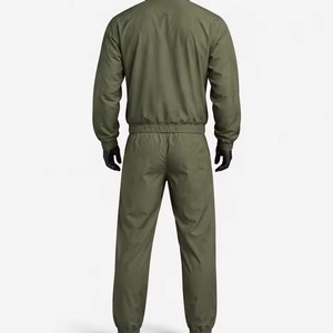 Ensemble de survêtement tendance pour homme, coupe-vent à capuche, imprimé, léger, en polyester, color block, avec pantalon de jogging et fermeture éclair intégrale, style streetwear, vente en gros - Product Image 3