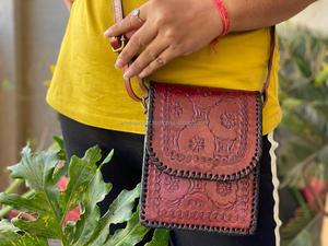 Bolso de mano de cuero de búhos, bandolera de hombro hecha a mano, estilo indio - Product Image 2