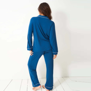 Nuevo Conjunto de Pijama de Seda y Terciopelo para Mujer, 2 Piezas, Ropa de Dormir Otoñal, Venta al Por Mayor - Product Image 4