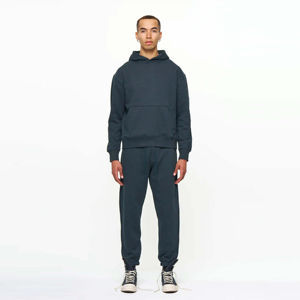 Trajes Deportivos para Hombre al por Mayor, Última Tendencia, Diseño de Logotipo Personalizado OEM, Hechos de Algodón, Transpirables, 2026 - Product Image 1