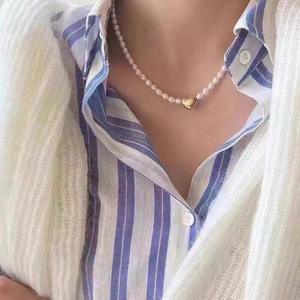 Collar con Colgante de Moda Simple y Versátil de Alta Calidad, Perla de Agua Dulce en Forma de Corazón con Cuentas de Arroz, Luz Intensa para Todos los Atuendos - Product Image 4