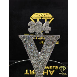 Pendentif Breloque Numéro « 304 » en Diamant Moissanite Premium, Collier Hip Hop Entièrement Sertie pour le Streetwear par Trisha Jewels - Product Image 4