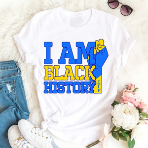 Camiseta Blanca de Manga Corta Sigma Gamma Rho, Cuello Redondo, Informal, Cómoda, de Algodón, para Uso Diario, Deportiva, con Estampado Personalizado - Product Image 1