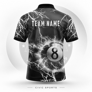 เสื้อโปโลพิมพ์ลายดิจิทัลแห้งเร็วแขนสั้นสำหรับทีมบิลเลียดและสนุกเกอร์ชาย พร้อมลายพิมพ์ลูกบิลเลียดหมายเลข 8 ดีไซน์สายฟ้า - Product Image 4