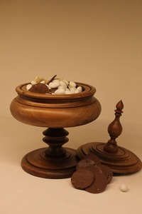Tazón para Servir Frutos Secos y Dulces de Madera de Mango Ecológico con Tapa, Centro de Mesa Clásico Hecho a Mano para el Hogar - Product Image 2