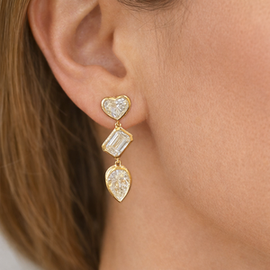ต่างหูทองคำแท้ 14K รูปหัวใจประดับมรกตและเพชรทรงหยดน้ำ ต่างหูแบบห้อยหลายรูปทรง ต่างหูสำหรับงานแต่งงาน - Product Image 5