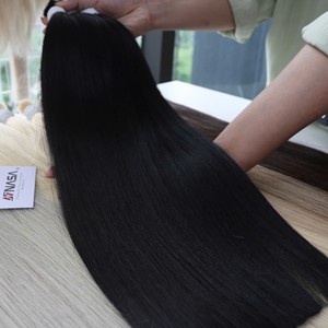 Productos de Venta caliente 2025 Extensiones de cabello Cabello humano a granel rizado Color negro Color natural - Product Image 5