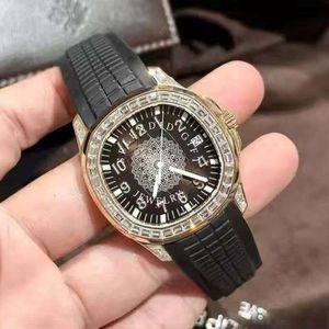 Montre analogique à quartz de luxe pour homme, incrustée de diamants, bracelet en moissanite argentée, boîtier 28 mm, cadran en cristal saphir, affichage à chiffres arabes - Product Image 3