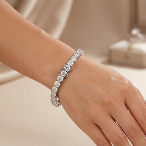 สร้อยข้อมือเทนนิสทรงกลมเพชรเจียระไนแบบบริลเลียนท์ ทองคำขาว 14K จาก Lilaba Enterprise เพชรเพาะเลี้ยงในห้องปฏิบัติการ รับรองโดย IGI เครื่องประดับแต่งงานสุดคลาสสิก - Product Image 3