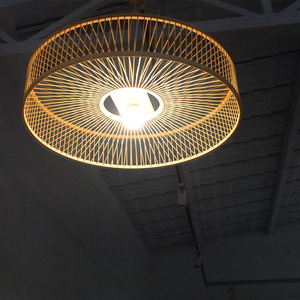 Abat-jour en bambou et rotin fait main, luminaire pour décoration intérieure de style côtier - Product Image 5