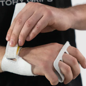Unisex Leather Hand Grip for Weightlifting Gym Padded Palm Grips for Pull Ups Rows Fitness <b>Training</b> session Gear Supplier - Product Image 5
