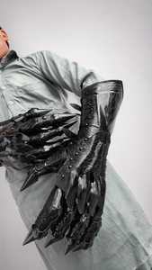 Guantes de Acero Medievales, Guantes de Armadura con Recubrimiento de Níquel Negro, Estilo Gótico, Artesanía en Metal Fundido, Accesorio para Disfraz de Halloween - Product Image 3