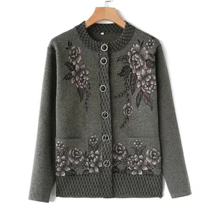 Cardigan d'hiver décontracté 100% coton, couleur unie, col en V, logo sur le devant, respirant, confortable, personnalisable, pull pour femme - Product Image 2