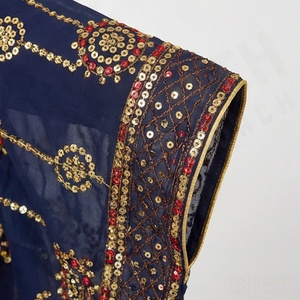 2025 OEM Kimono Abaya pour femmes musulmanes, en tissu polyester épais, doux et très extensible, col en V, manches longues, pour fêtes, Ramadan, mariages - Product Image 5