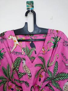 Robe kaftan en coton indien faite à la main, style kimono, imprimé jungle, idéale pour la plage - Product Image 3