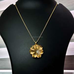 Pendentif Fleur en Pierre de Lune Pêche AAA Sculpté à la Main, Collier Fleur en Cristal pour Femme, Pendentif en Pierre Précieuse, Cadeau d'Anniversaire Fait Main - Product Image 6